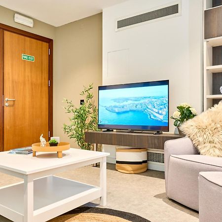 Stylish Apartment In Tigne Point Слима Екстериор снимка