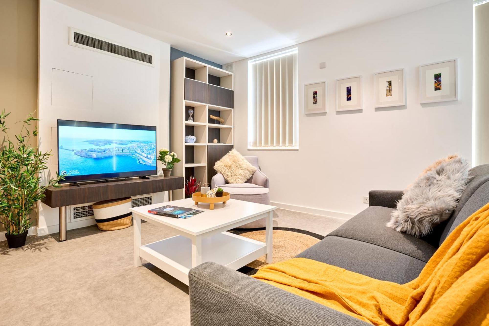 Stylish Apartment In Tigne Point Слима Екстериор снимка