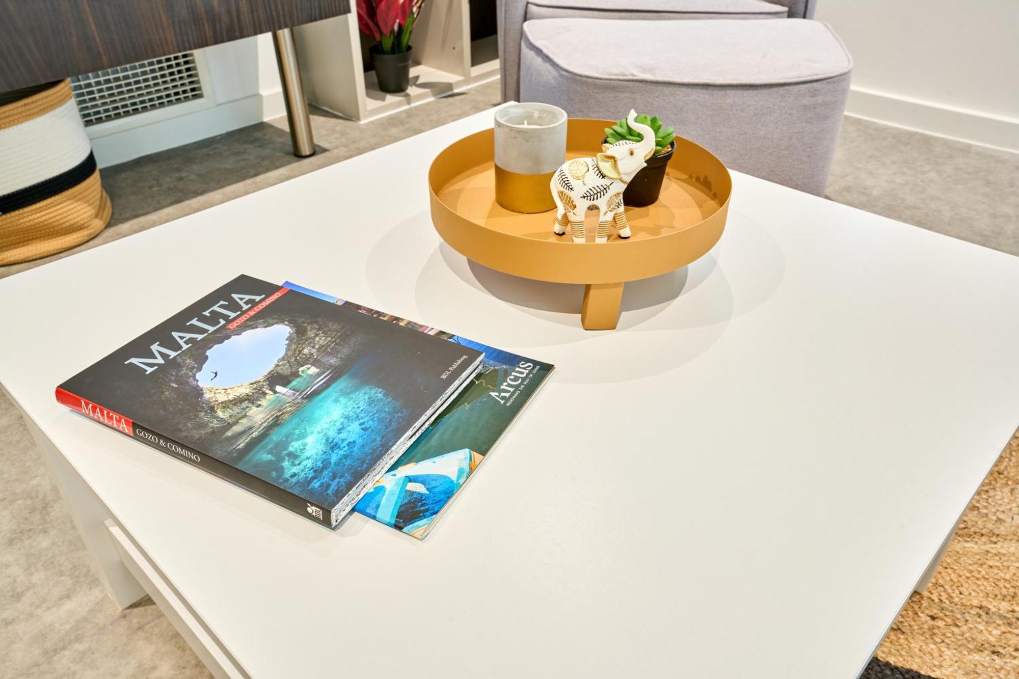 Stylish Apartment In Tigne Point Слима Екстериор снимка
