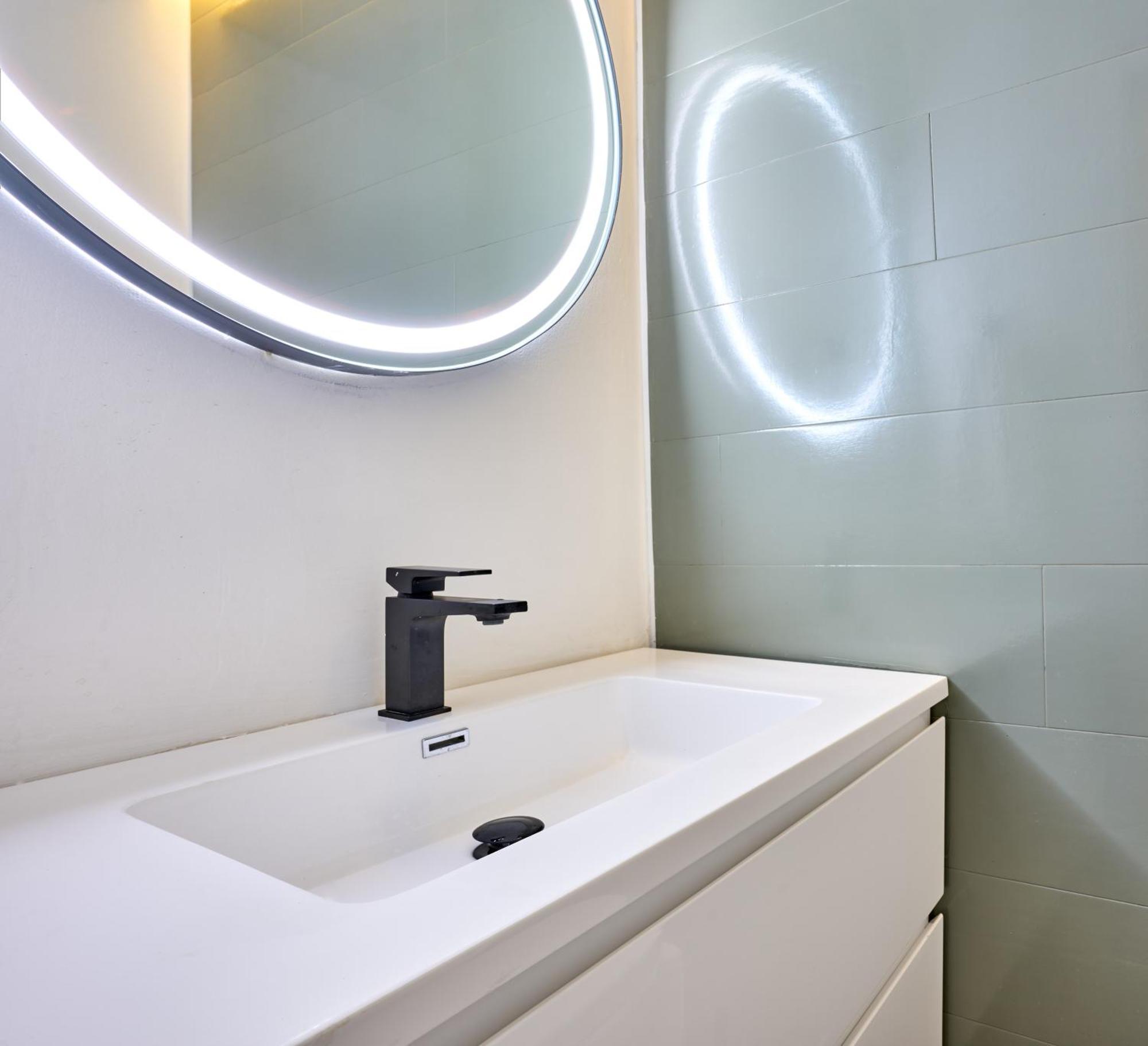 Stylish Apartment In Tigne Point Слима Екстериор снимка